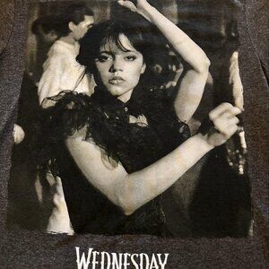 WEDNESDAY™ Brand New - SIZE SMALL Women's Gray Graphic Tee : C